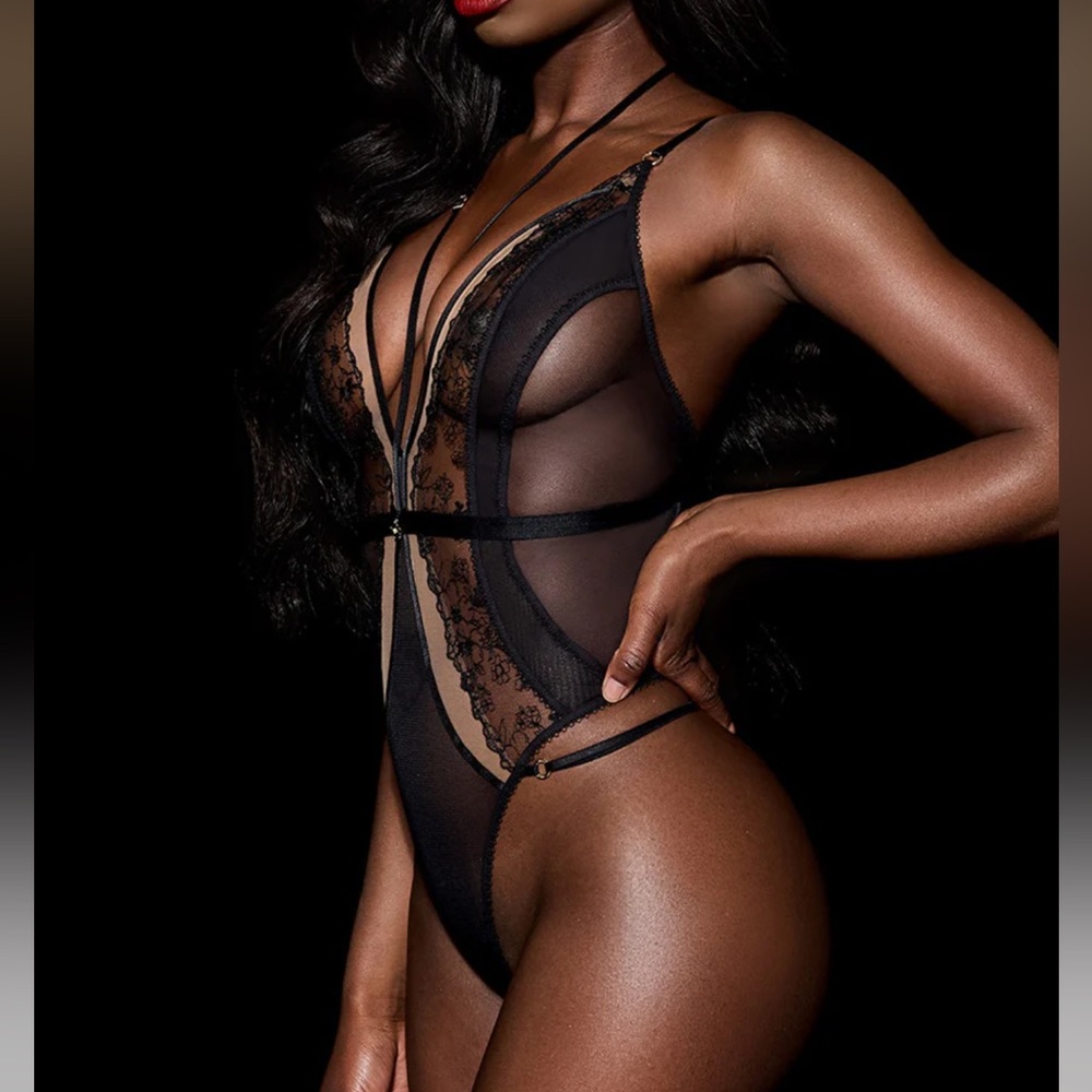 - HONEY BIRDETTE 💋💋 EMMA
BODYSUIT‼️‼️